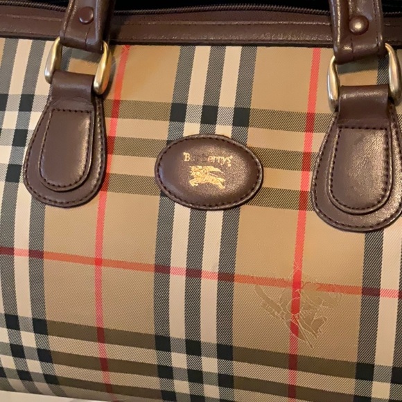 Burberry Handbags - Burberry Vintage Boston Bag